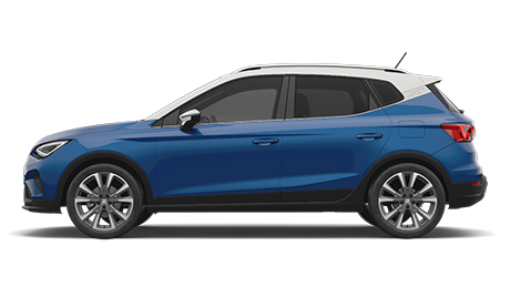 Seitenansicht eines SEAT Arona in blau mit weißem Dach.
