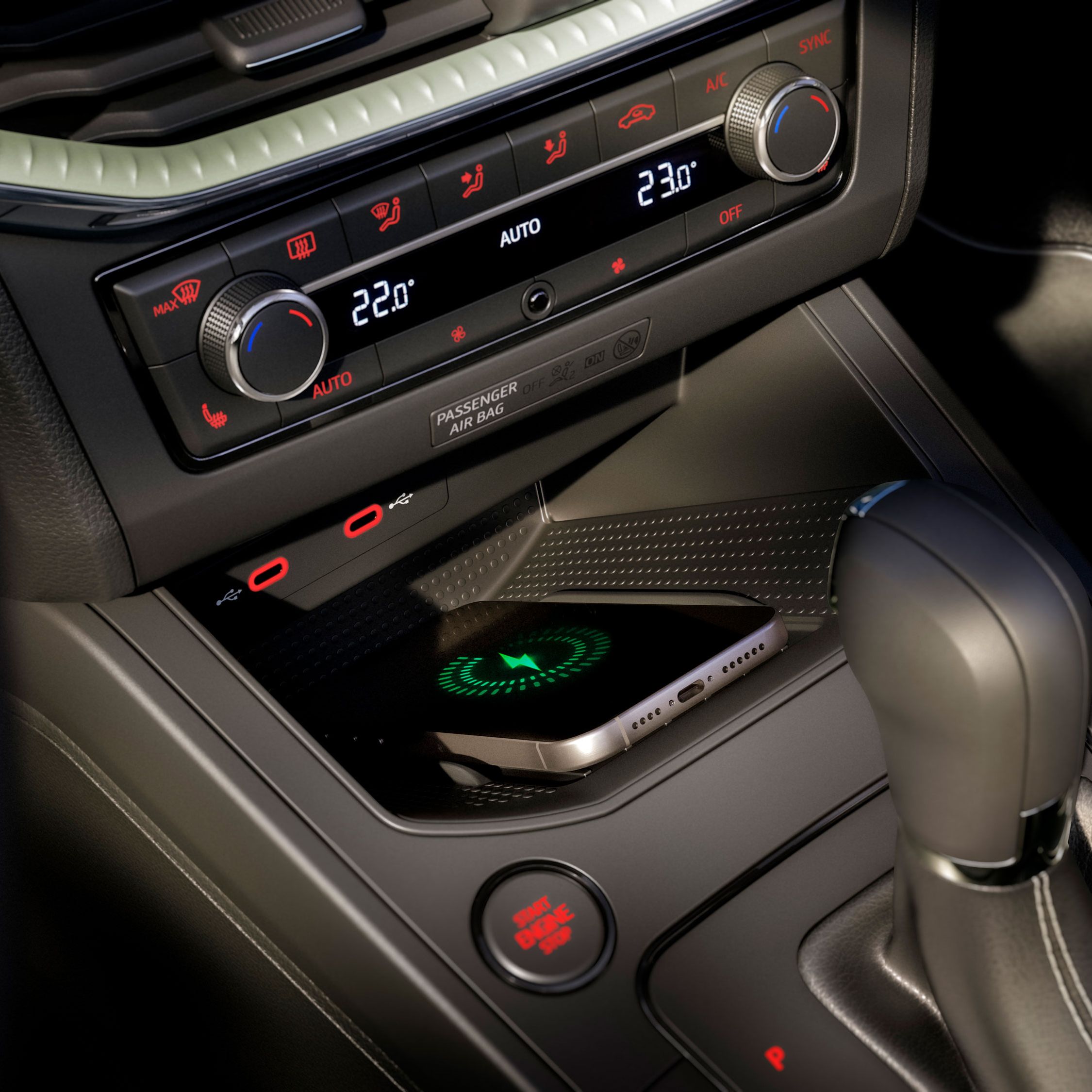 SEAT Arona Connectivity Box mit kabelloser Ladefunktion